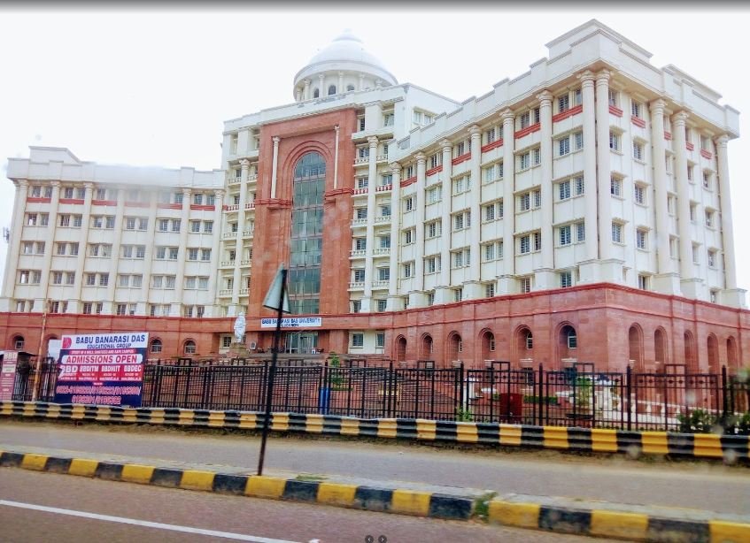 Babu Banarasi Das University front side